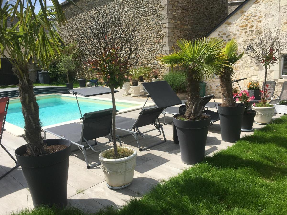 La Douce France Trianon Villa Chinon Exterior photo